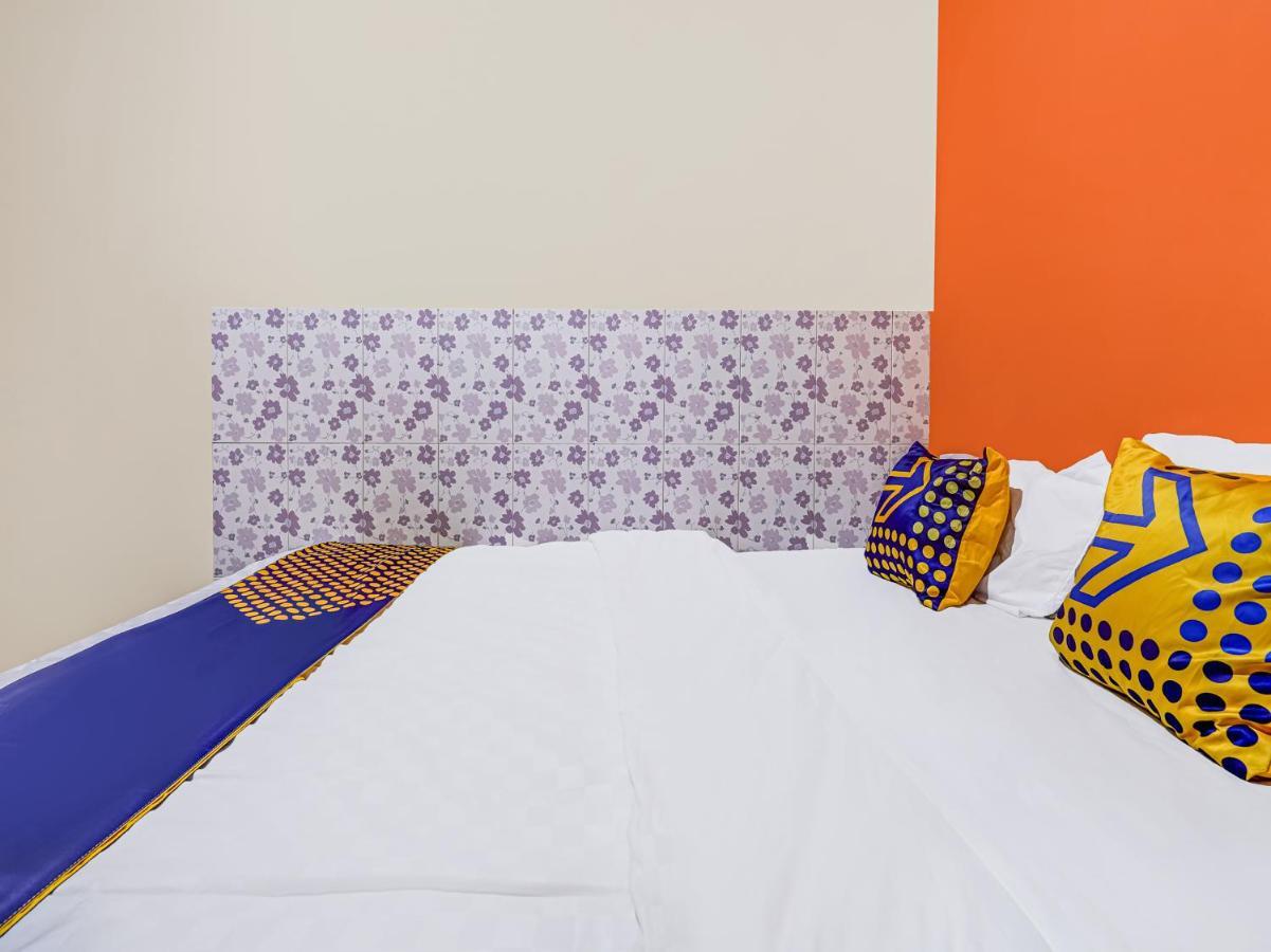 Spot On 91186 Losmen Yanti Hotel Bandung Exterior foto